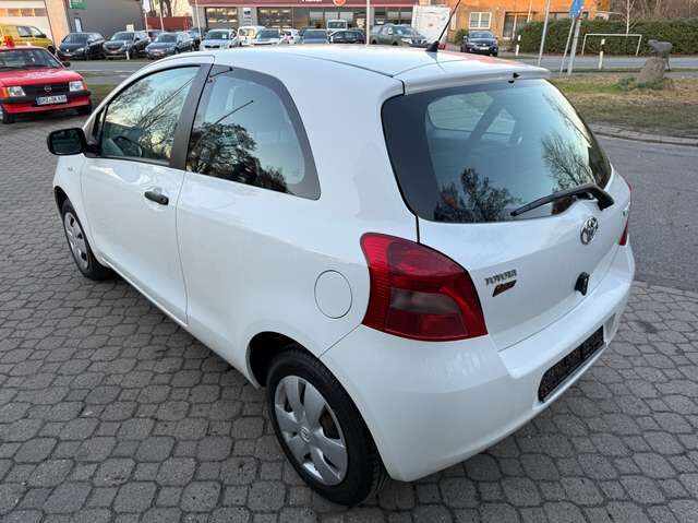 Toyota Yaris 1.0 VVT-i *nur 97 TKM*1.Hand*HU neu*Scheckheft*
