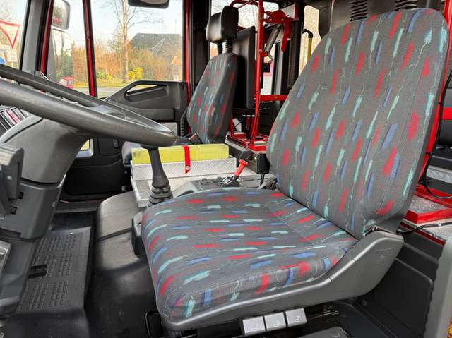 Iveco  Magirus FF 95 E 18 LF 8/6 Feuerwehr Allrad*26 TKM*