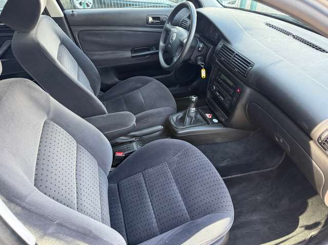 VW Passat Variant Passat 1.8 5V Turbo Comfortline *nur 134 TKM*Scheckheft*Xenon*aAHK*
