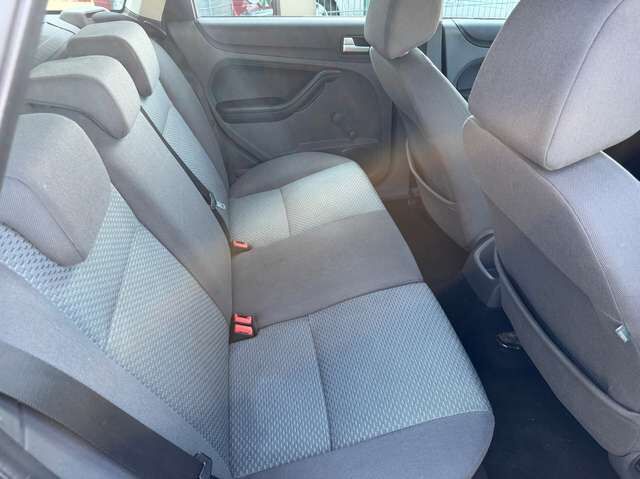 Ford Focus Turnier 1.6 16V Trend *HU neu*Klima*GJ-Reifen*ZV+FB*Euro 4*