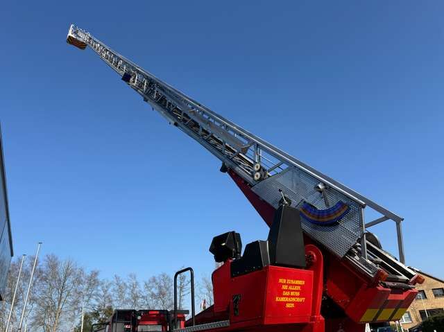 Iveco  Magirus DLK 23/12 Drehleiter Feuerwehr *HU 2/2027*