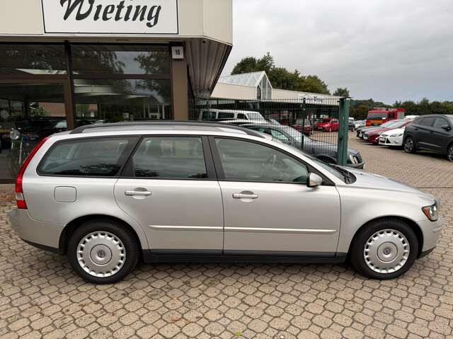 Volvo V50 2.0D Momentum *nur 131 TKM*HU a.W. neu*2.Hand*Xenon*