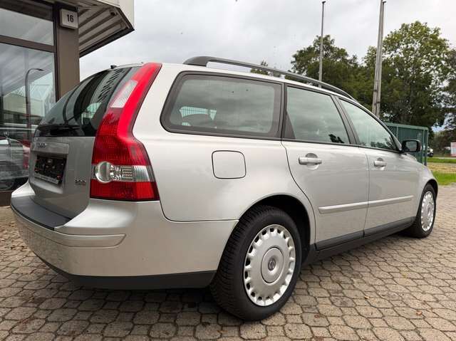 Volvo V50 2.0D Momentum *nur 131 TKM*HU a.W. neu*2.Hand*Xenon*