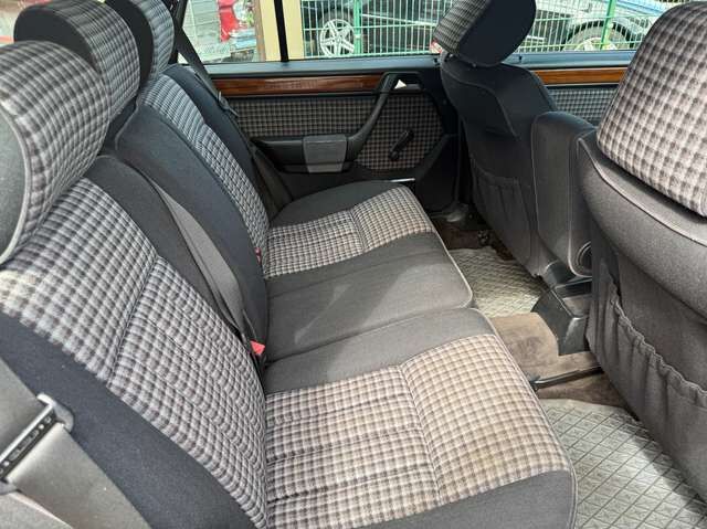 Mercedes-Benz Baureihe 124 200 TE W124 *HU/AU 3/2028*H-Kennzeichen*5-Gang*eSSD*aAHK*13 Jahre letzter Besitz*
