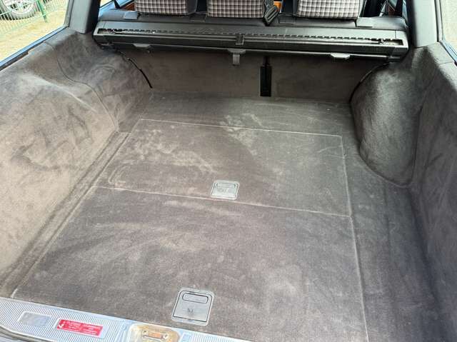 Mercedes-Benz Baureihe 124 200 TE W124 *HU/AU 3/2028*H-Kennzeichen*5-Gang*eSSD*aAHK*13 Jahre letzter Besitz*