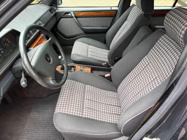 Mercedes-Benz Baureihe 124 200 TE W124 *HU/AU 3/2028*H-Kennzeichen*5-Gang*eSSD*aAHK*13 Jahre letzter Besitz*