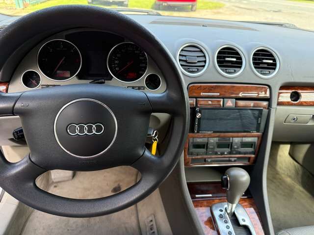 Audi A4 Cabriolet 2.5 TDI *HU fällig*Dach ohne Funktion*