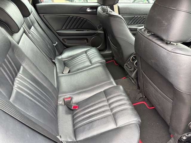 Alfa Romeo 159 Sportwagon 2.2 JTS 16V Distinctive *Bi-Xenon*Leder