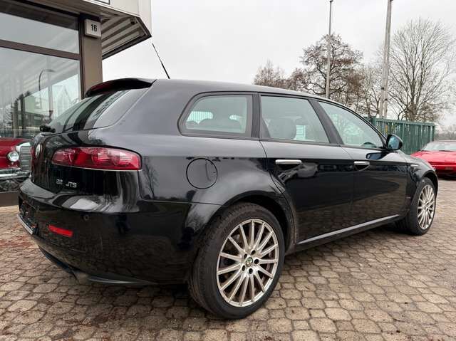 Alfa Romeo 159 Sportwagon 2.2 JTS 16V Distinctive *Bi-Xenon*Leder