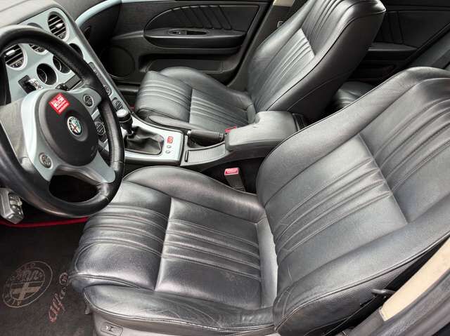 Alfa Romeo 159 Sportwagon 2.2 JTS 16V Distinctive *Bi-Xenon*Leder