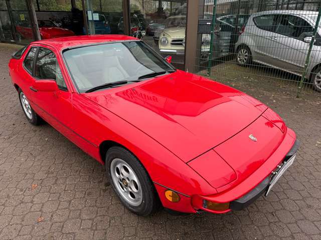 Porsche 924