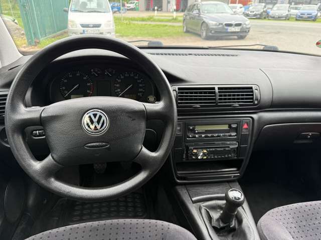 VW Passat 1.6 *nur 119 TKM*HU neu*Klimaautomatik*Velours*
