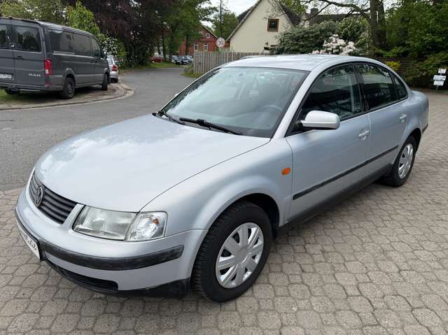 VW Passat 1.6 *nur 119 TKM*HU neu*Klimaautomatik*Velours*