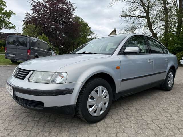 VW Passat 1.6 *nur 119 TKM*HU neu*Klimaautomatik*Velours*