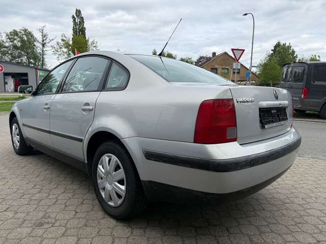 VW Passat 1.6 *nur 119 TKM*HU neu*Klimaautomatik*Velours*