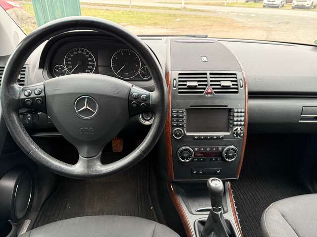 Mercedes-Benz A200 Elegance *nur 99 TKM*HU neu*Xenon*Panorama*PDC*SHZ