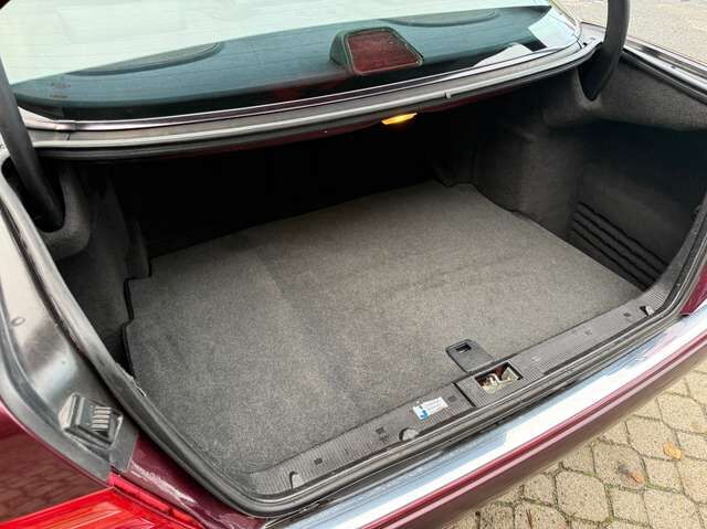 Mercedes-Benz E230 Elegance W210 *HU 10/2027*Automatik*Klima*aAHK*GJ-Reifen*