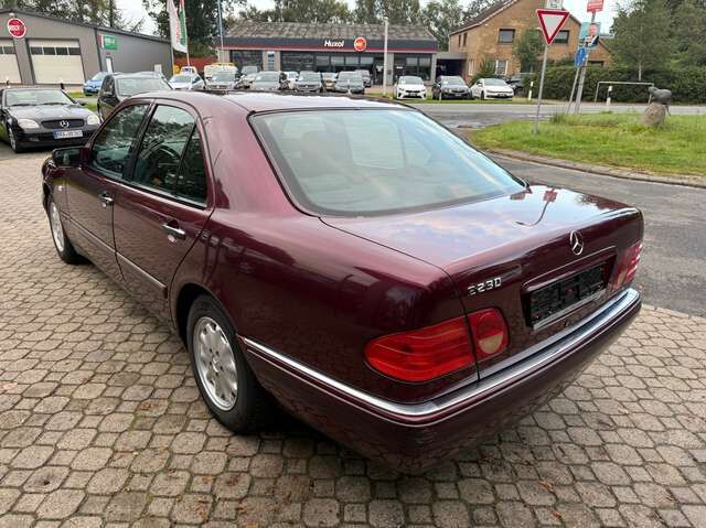 Mercedes-Benz E230 Elegance W210 *HU 10/2027*Automatik*Klima*aAHK*GJ-Reifen*
