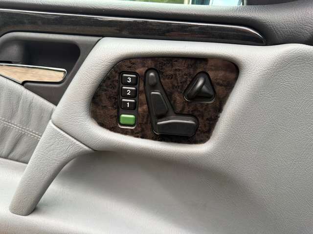 Mercedes-Benz E430 Avantgarde W210 *HU neu*2.Hand*Scheckheft*Leder*PDC*SHZ*Klimaautom.*