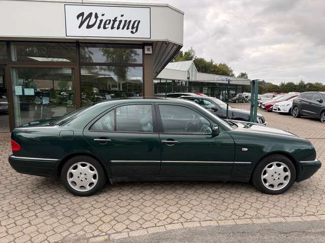 Mercedes-Benz E430 Avantgarde W210 *HU neu*2.Hand*Scheckheft*Leder*PDC*SHZ*Klimaautom.*