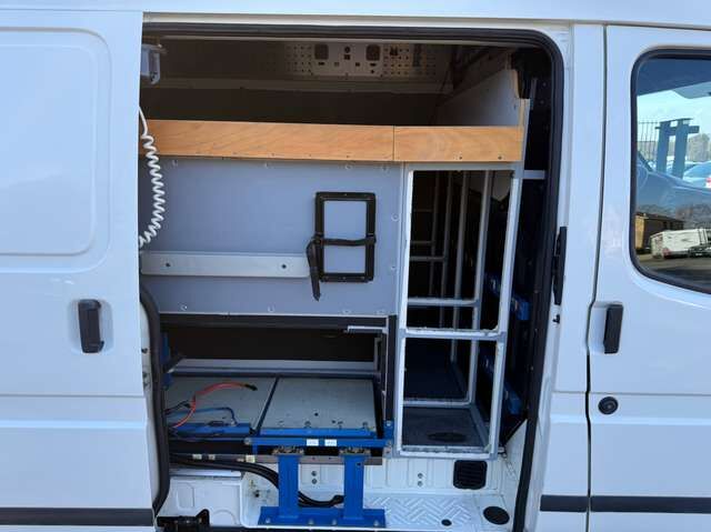 Ford Transit 2.5 D Lang + Hoch *nur 27 TKM*Automatik*1.Hand*