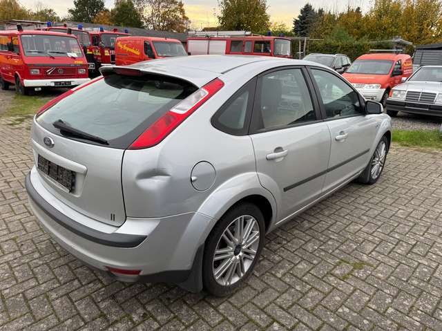 Ford Focus 2.0 16V Sport *Kupplungspedal liegt am Boden!*