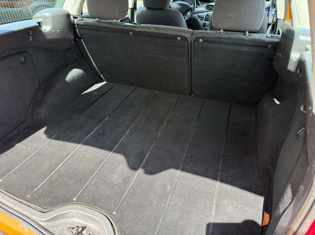 Ford Focus Turnier 1.6 Finesse *HU a.W. neu*2.Hand*Zahnriemen gemacht*Klima*AHK*GJ-Reifen*