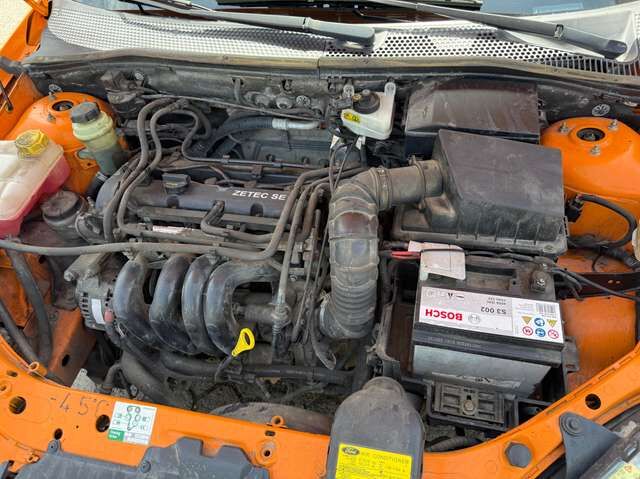 Ford Focus Turnier 1.6 Finesse *HU a.W. neu*2.Hand*Zahnriemen gemacht*Klima*AHK*GJ-Reifen*