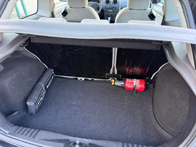 Ford Fiesta 1.6 Ghia *HU neu*1.Hand*Klima*GJ-Reifen*eFH*ZV+FB*