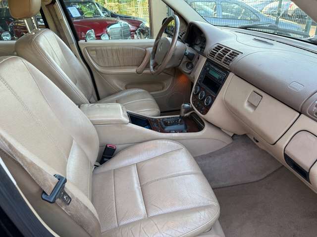 Mercedes-Benz ML 270 CDI *HU fällig*Leder*Automatik*aAHK*PDC*SHZ*
