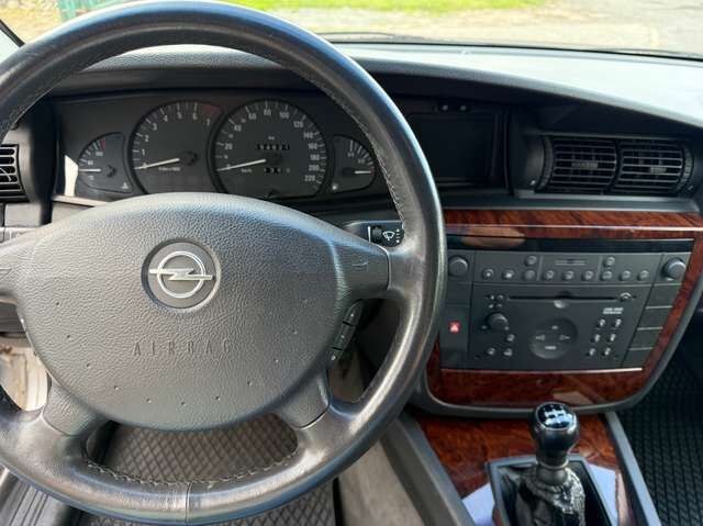 Opel Omega B Caravan 2.2 16 V *nur 155 TKM*HU a.W. neu*Xenon*AHK*Zahnriemen neu*