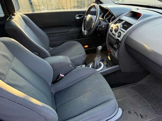 Renault Megane 1.6 Coupe-Cabriolet Dynamique *Dach ohne Funktion*aAHK*PDC*GJ-Reifen*