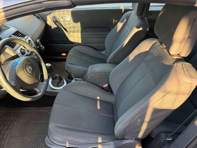 Renault Megane 1.6 Coupe-Cabriolet Dynamique *Dach ohne Funktion*aAHK*PDC*GJ-Reifen*