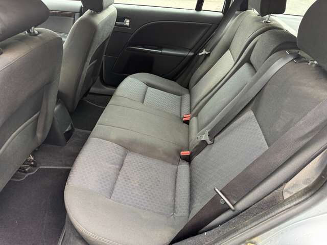 Ford Mondeo Turnier 2.5 V6 Ghia *HU 3/2028*Automatik*AHK*GJ-Reifen*SHZ*