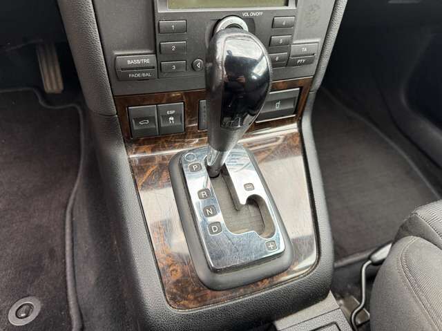 Ford Mondeo Turnier 2.5 V6 Ghia *HU 3/2028*Automatik*AHK*GJ-Reifen*SHZ*