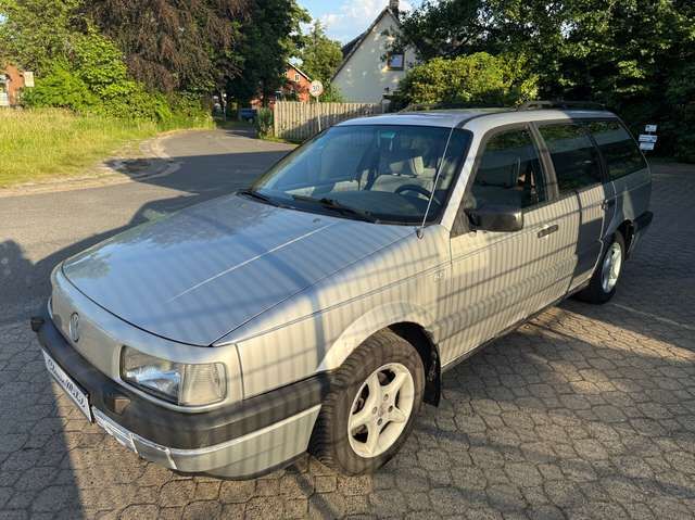VW Passat Variant 1.8 GL *braucht Arbeit*AHK*eSD*GJ-Reifen*