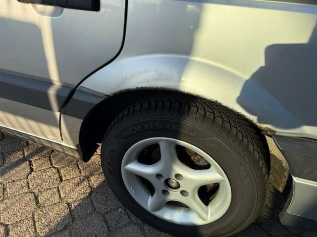 VW Passat Variant 1.8 GL *braucht Arbeit*AHK*eSD*GJ-Reifen*