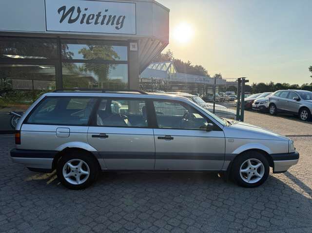 VW Passat Variant 1.8 GL *braucht Arbeit*AHK*eSD*GJ-Reifen*