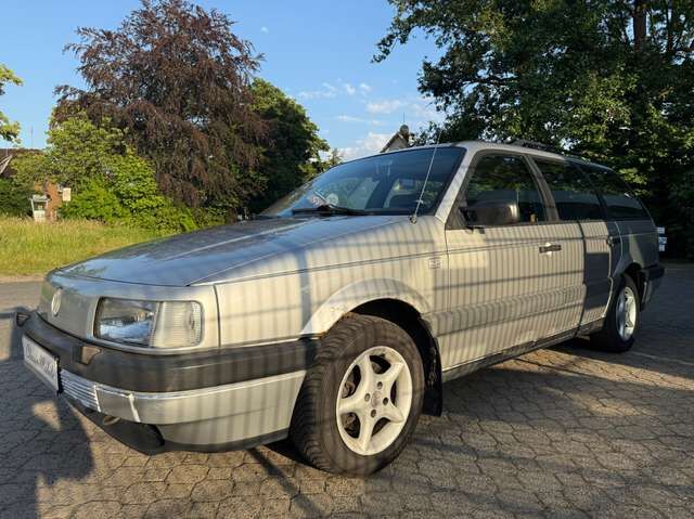 VW Passat Variant 1.8 GL *braucht Arbeit*AHK*eSD*GJ-Reifen*