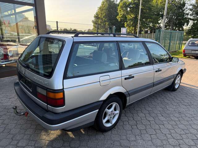 VW Passat Variant 1.8 GL *braucht Arbeit*AHK*eSD*GJ-Reifen*
