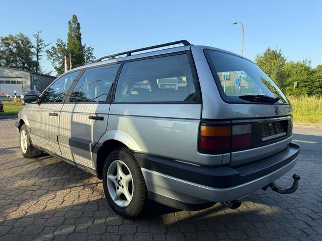 VW Passat Variant 1.8 GL *braucht Arbeit*AHK*eSD*GJ-Reifen*
