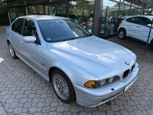 BMW 520 iA E39 *Scheckheft*Xenon*Memory*PDC*Klimaautomatik*