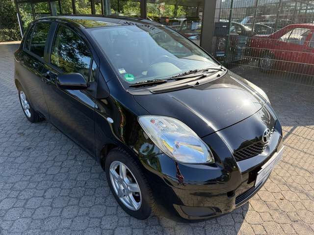 Toyota Yaris 1.0 VVT-i Cool *HU neu*Klima*Scheckheft*13 Jahre im letzten Besitz*