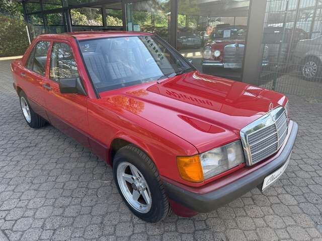 Mercedes-Benz 190