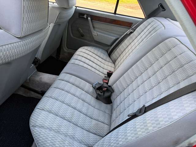 Mercedes-Benz 190 D W201 *HU/H-Kennzeichen neu*3.Hand*SSD*Alu*