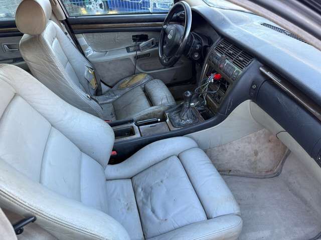 Audi S8 4.2 *6-Gang Schalter*ungepflegt*läuft+fährt*