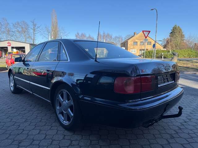 Audi S8 4.2 *6-Gang Schalter*ungepflegt*läuft+fährt*