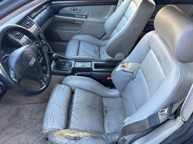 Audi S8 4.2 *6-Gang Schalter*ungepflegt*läuft+fährt*