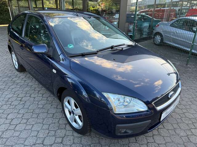 Ford Focus 1.6 16V Titanium *nur 61 TKM*HU neu*Klimaautom.*Teilleder*GJ-Reifen*