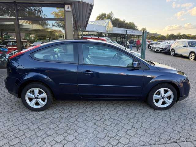 Ford Focus 1.6 16V Titanium *nur 61 TKM*HU neu*Klimaautom.*Teilleder*GJ-Reifen*